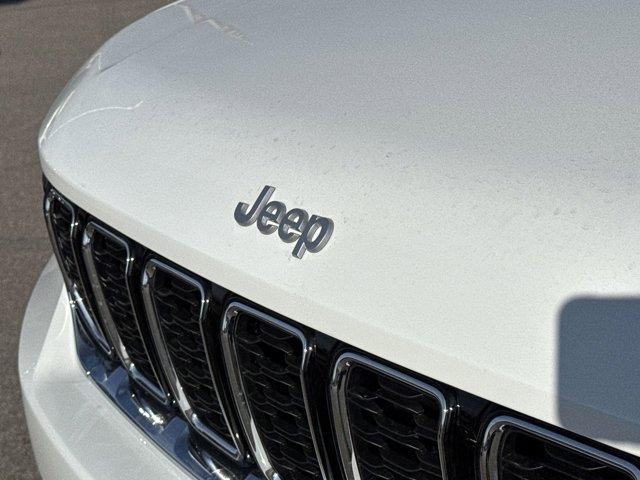 new 2025 Jeep Grand Cherokee car, priced at $45,237