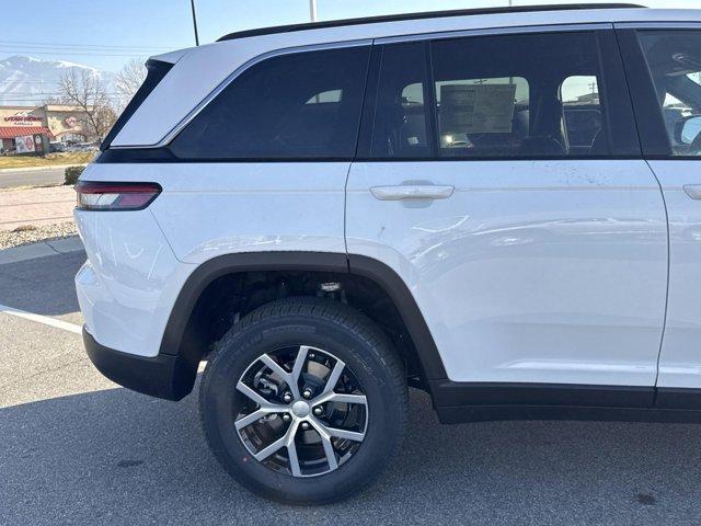 new 2025 Jeep Grand Cherokee car, priced at $43,237