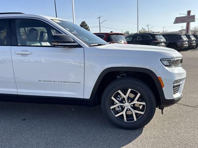 new 2025 Jeep Grand Cherokee car, priced at $45,237