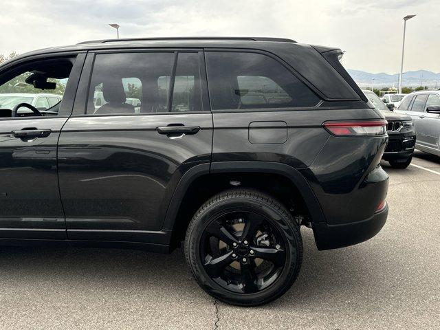 new 2024 Jeep Grand Cherokee car, priced at $52,065