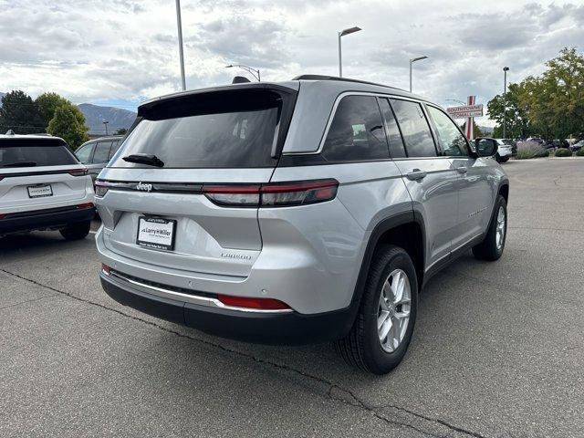 new 2024 Jeep Grand Cherokee car, priced at $36,500