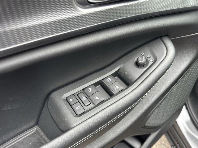 new 2025 Jeep Grand Cherokee car, priced at $43,705