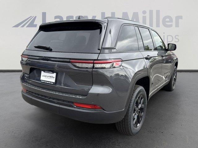 new 2025 Jeep Grand Cherokee car, priced at $43,705