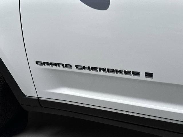 new 2025 Jeep Grand Cherokee car, priced at $42,110