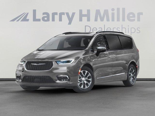 new 2025 Chrysler Pacifica Hybrid car