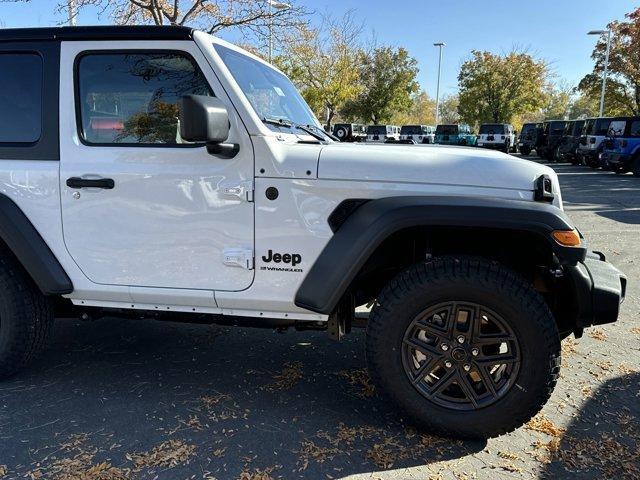 new 2025 Jeep Wrangler car, priced at $39,800