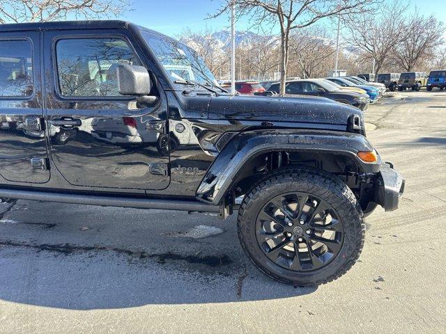 new 2025 Jeep Gladiator car, priced at $43,949