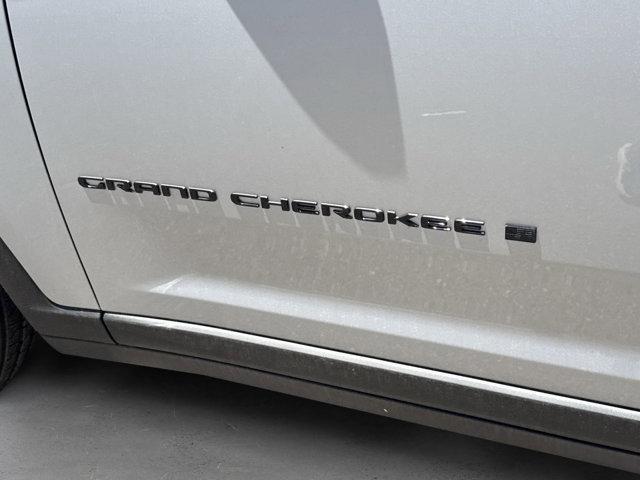 new 2025 Jeep Grand Cherokee car, priced at $48,086