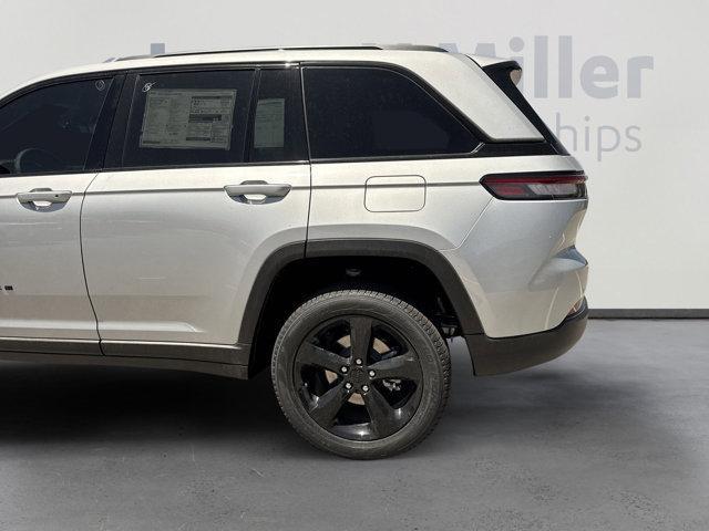 new 2025 Jeep Grand Cherokee car, priced at $48,086