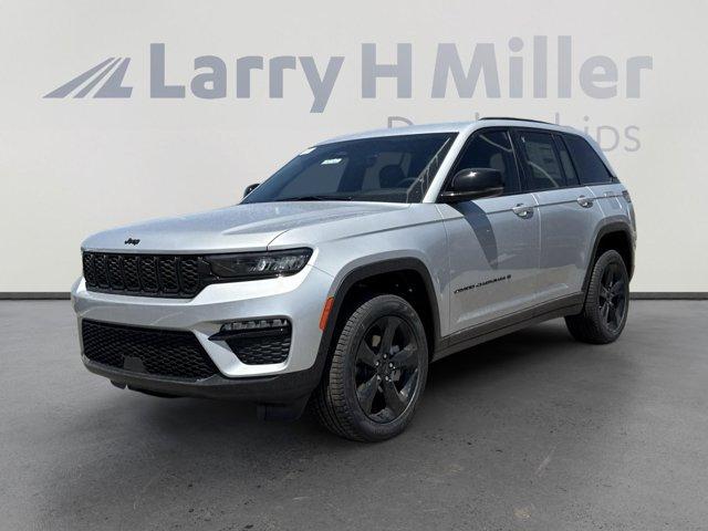 new 2025 Jeep Grand Cherokee car, priced at $46,722
