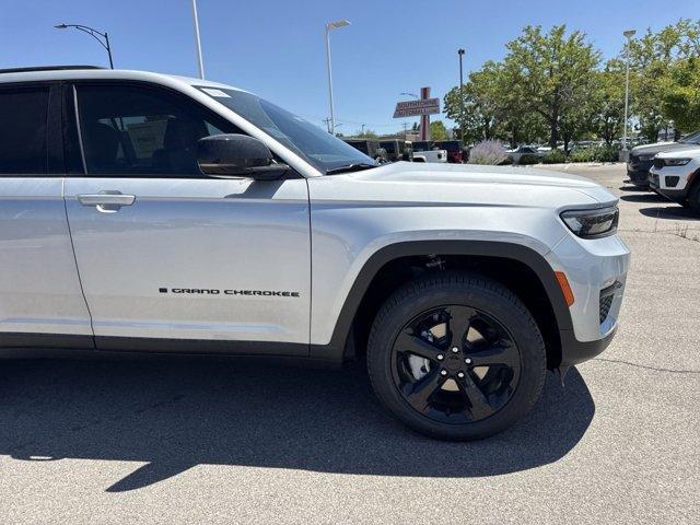 new 2025 Jeep Grand Cherokee car, priced at $48,086