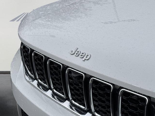 new 2025 Jeep Grand Cherokee car, priced at $48,132