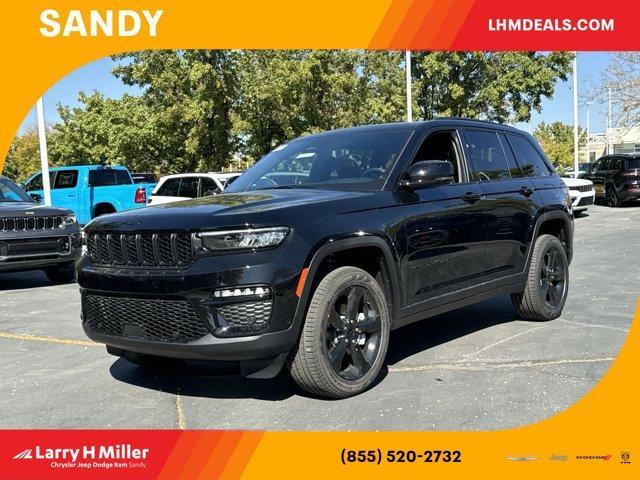 new 2025 Jeep Grand Cherokee car, priced at $56,730