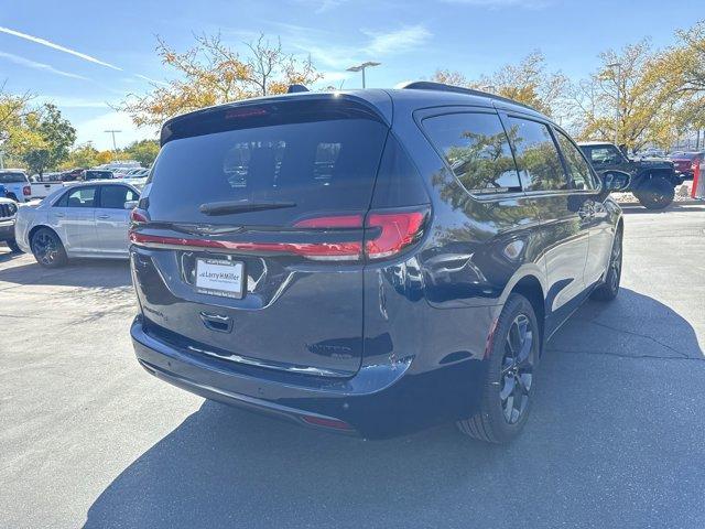 new 2025 Chrysler Pacifica car, priced at $52,255