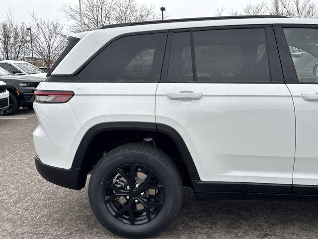 new 2025 Jeep Grand Cherokee car, priced at $43,578