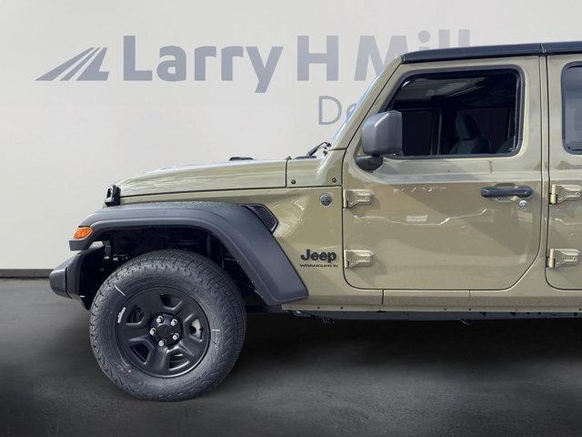 new 2025 Jeep Wrangler car, priced at $43,712