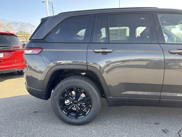 new 2025 Jeep Grand Cherokee car, priced at $43,114