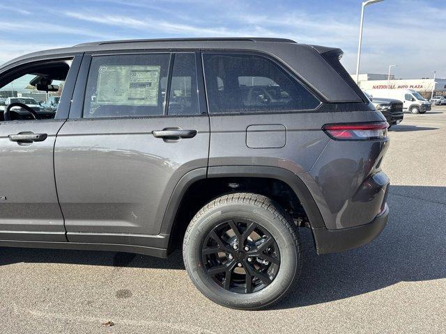 new 2025 Jeep Grand Cherokee car, priced at $43,114