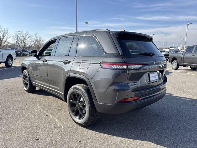 new 2025 Jeep Grand Cherokee car, priced at $43,114