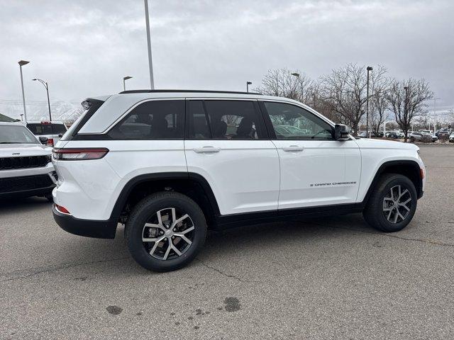 new 2025 Jeep Grand Cherokee car, priced at $45,237