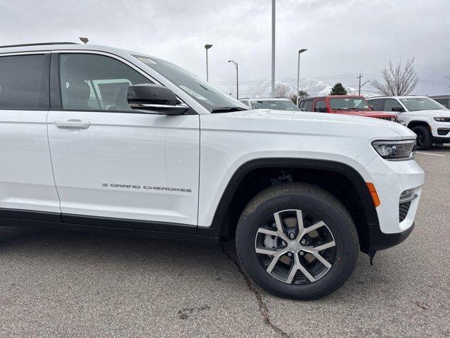 new 2025 Jeep Grand Cherokee car, priced at $43,237