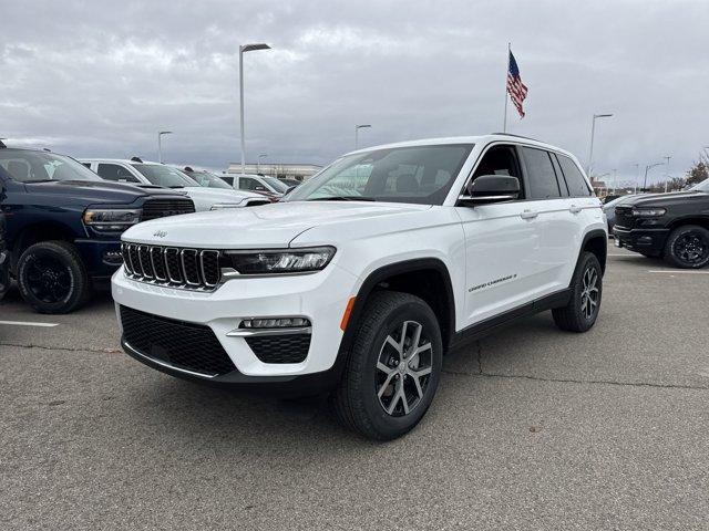 new 2025 Jeep Grand Cherokee car, priced at $45,237