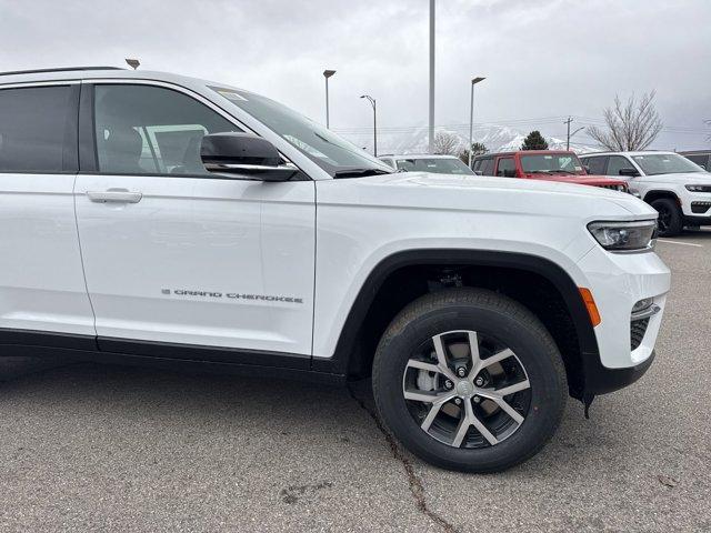 new 2025 Jeep Grand Cherokee car, priced at $45,237