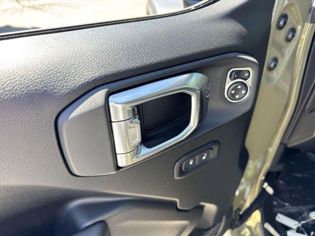 new 2025 Jeep Wrangler car, priced at $52,884