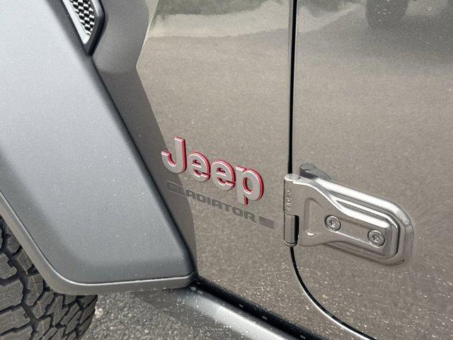 new 2025 Jeep Gladiator car, priced at $50,420