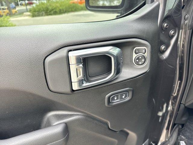 new 2025 Jeep Gladiator car, priced at $50,420