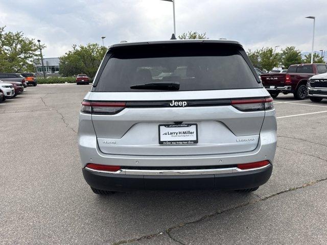 new 2025 Jeep Grand Cherokee car, priced at $44,496