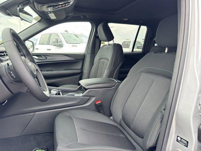 new 2025 Jeep Grand Cherokee car, priced at $44,496