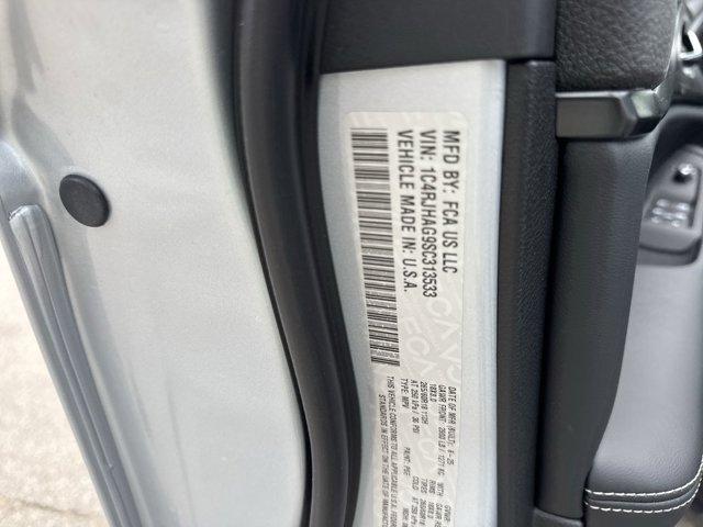 new 2025 Jeep Grand Cherokee car, priced at $44,496