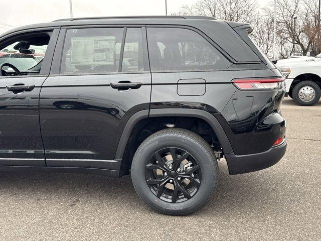 new 2025 Jeep Grand Cherokee car, priced at $44,525