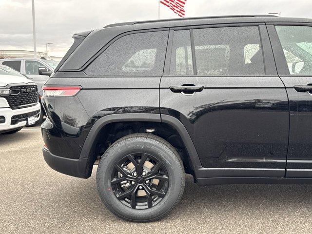 new 2025 Jeep Grand Cherokee car, priced at $44,525