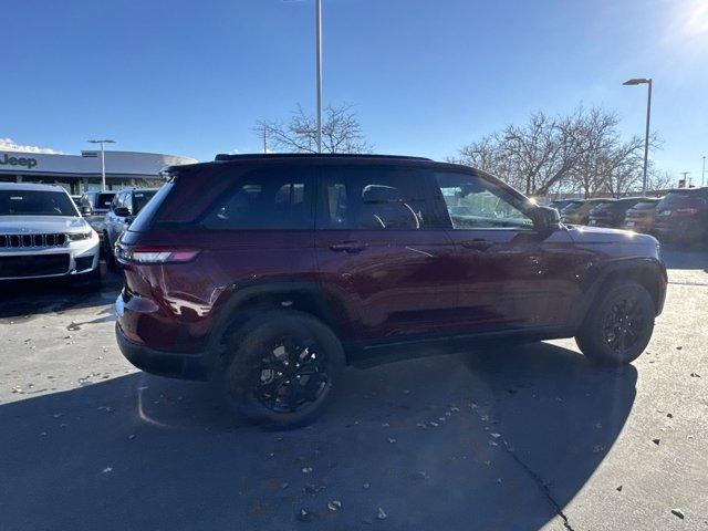 new 2025 Jeep Grand Cherokee car, priced at $44,114