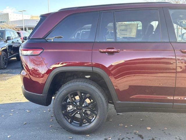 new 2025 Jeep Grand Cherokee car, priced at $44,114