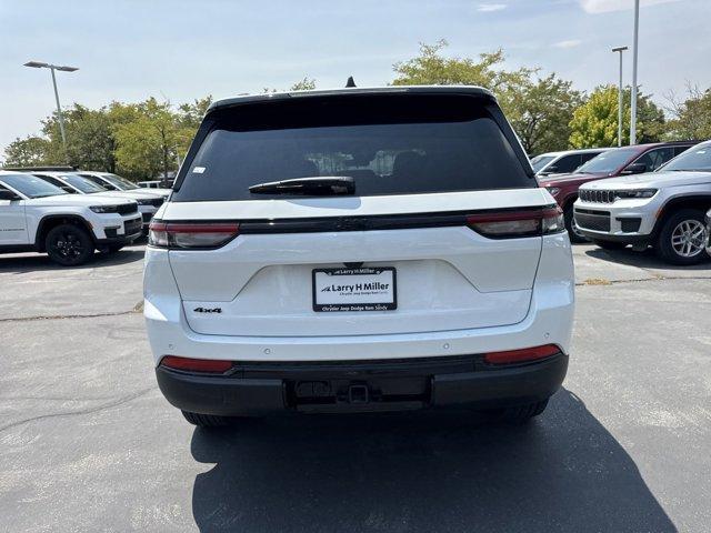 new 2025 Jeep Grand Cherokee car, priced at $40,885
