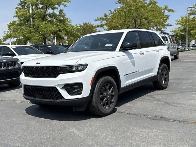 new 2025 Jeep Grand Cherokee car, priced at $39,115
