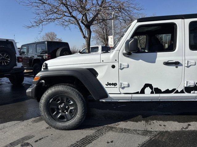 new 2025 Jeep Wrangler car, priced at $40,289