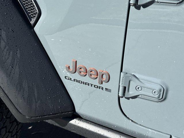 new 2025 Jeep Gladiator car, priced at $51,585