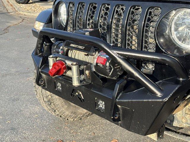 used 2022 Jeep Gladiator car, priced at $25,409