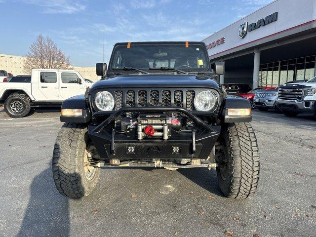 used 2022 Jeep Gladiator car, priced at $25,409