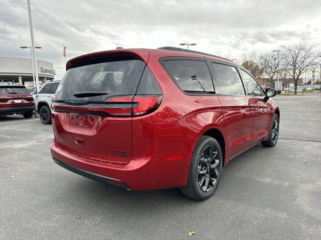 new 2025 Chrysler Pacifica car, priced at $53,804