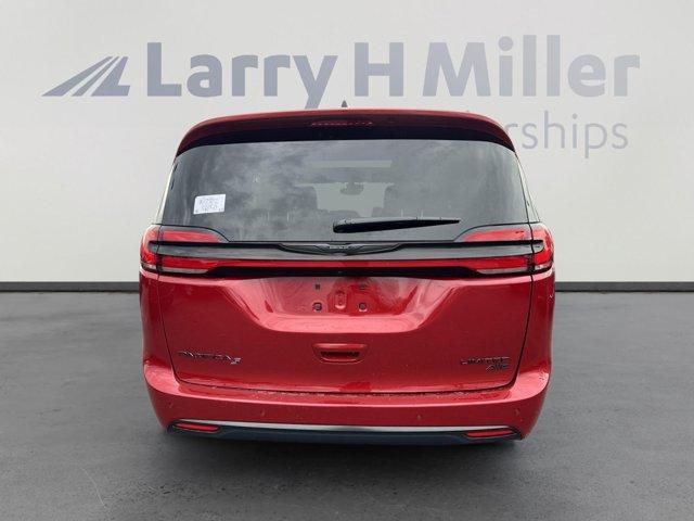 new 2025 Chrysler Pacifica car, priced at $53,804