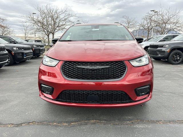 new 2025 Chrysler Pacifica car, priced at $53,804