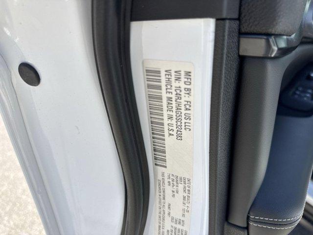 new 2025 Jeep Grand Cherokee car, priced at $43,110