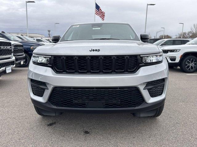 new 2025 Jeep Grand Cherokee car, priced at $43,114