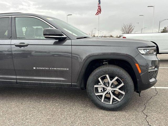 new 2025 Jeep Grand Cherokee car, priced at $43,773