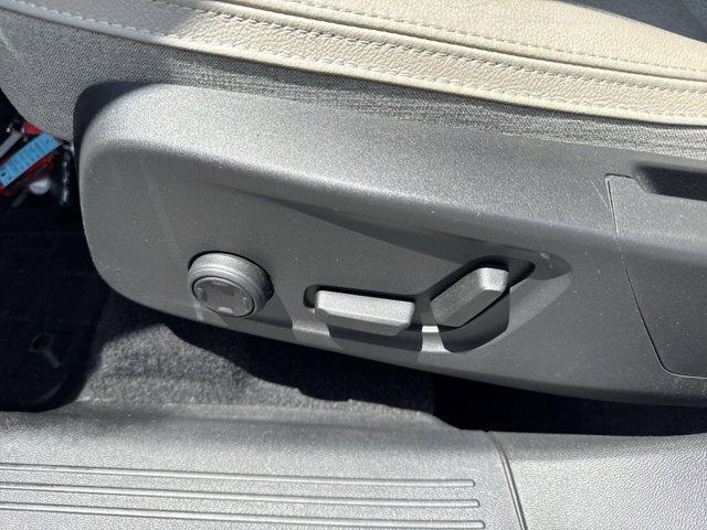 used 2020 Volvo XC40 car, priced at $23,980